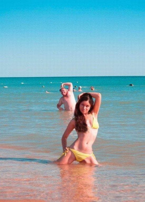 beach-photobomb.jpg